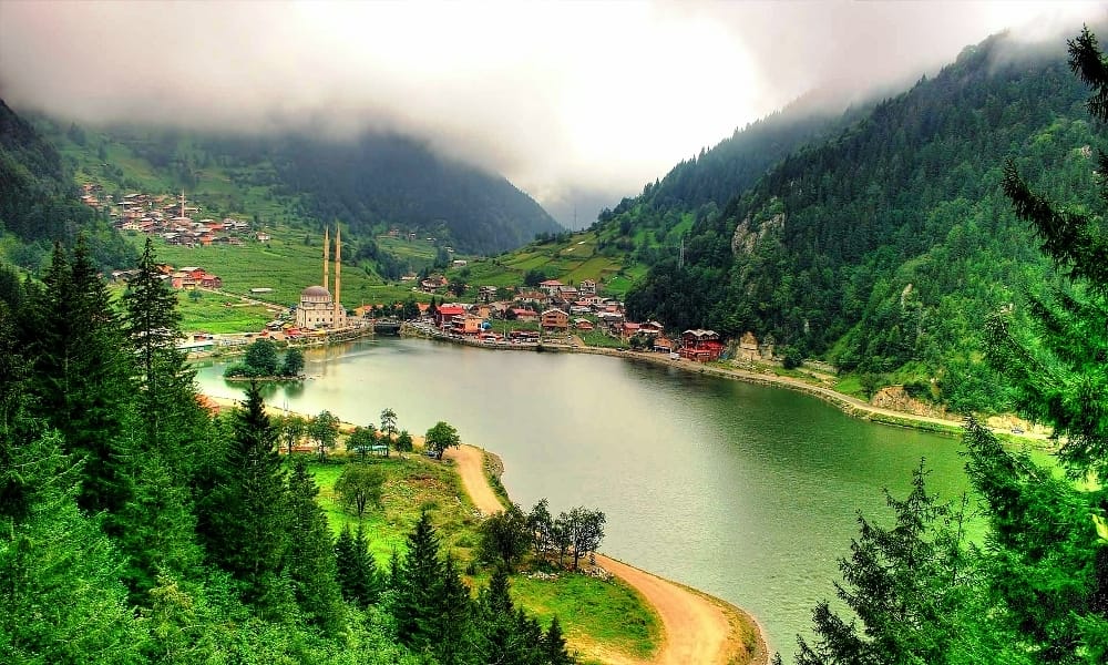 Uçaklı İkonik Karadeniz Yaylalar ve Batum Turu 3 Gece Konaklamalı (İstanbul Çıkışlı)
