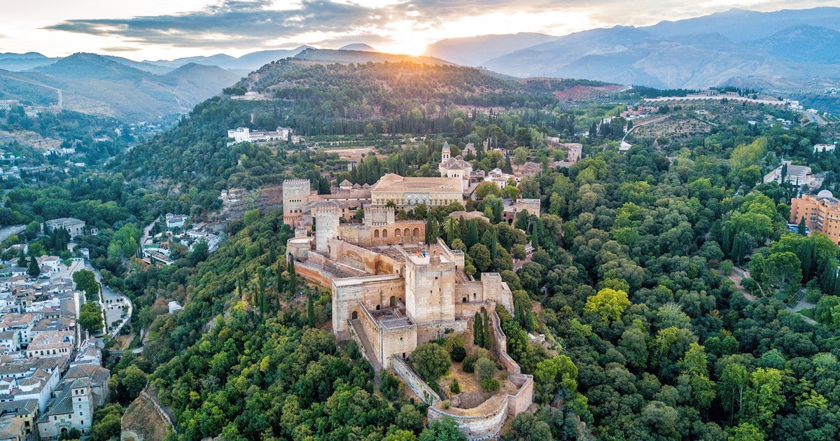 19 Mayıs Özel Görkemli İspanya ve Endülüs Şehirleri Turu Türk Hava Yolları İle 7 Gece (MAD-BCN)