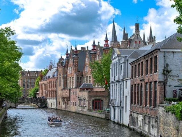 Elegant Benelüx & Paris & Alsace Turu Ajet Hava Yolları İle 7 Gece (Ekstra Turlar Dahil) (BSL-CGN)