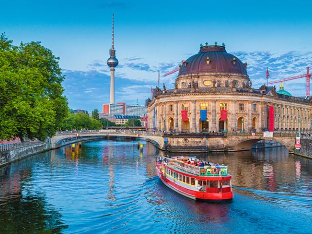 Polonya & Almanya Turu Türk Hava Yolları İle 7 Gece (BER-BER)