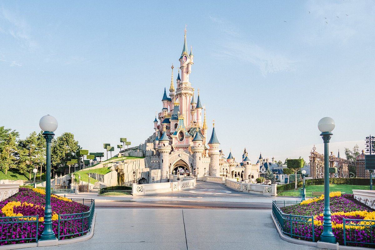Paris & Disneyland Serüveni Turu Türk Hava Yolları ile 4 Gece (CDG-CDG)