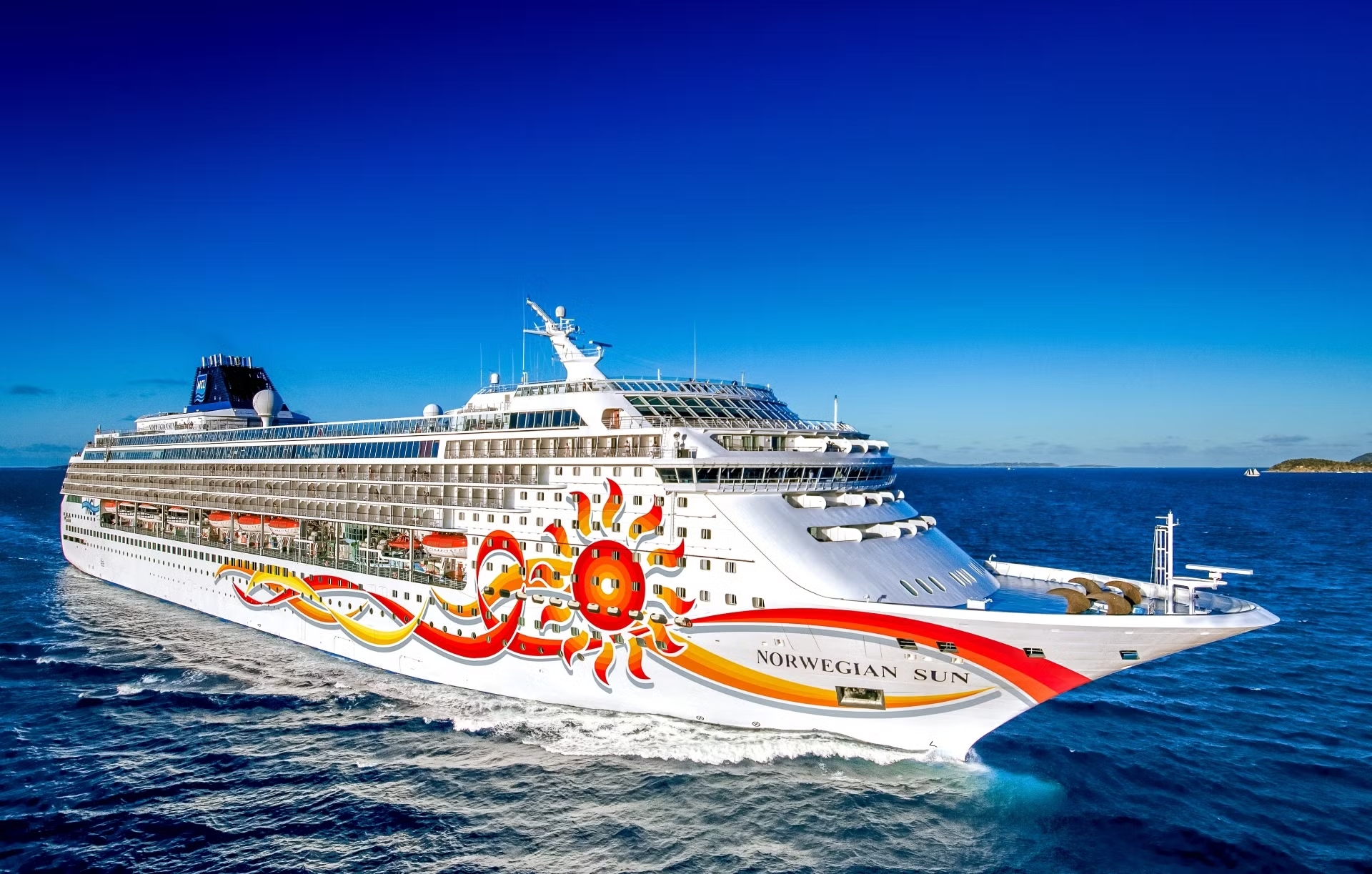 Norwegian Sun ile Büyük Baltık Başkentleri Turu Pegasus Hava Yolları ile 9 Gece (24 Haziran)