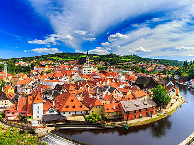 Süper Promosyon Express Prag & Viyana & Budapeşte Orta Avrupa Turu Pegasus Hava Yolları ile 4 Gece (Prag Gider - Budapeşte Döner)