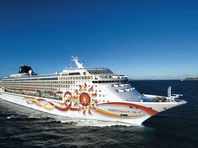 Norwegian Sun ile Büyük Baltık Başkentleri Turu Pegasus Hava Yolları ile 9 Gece