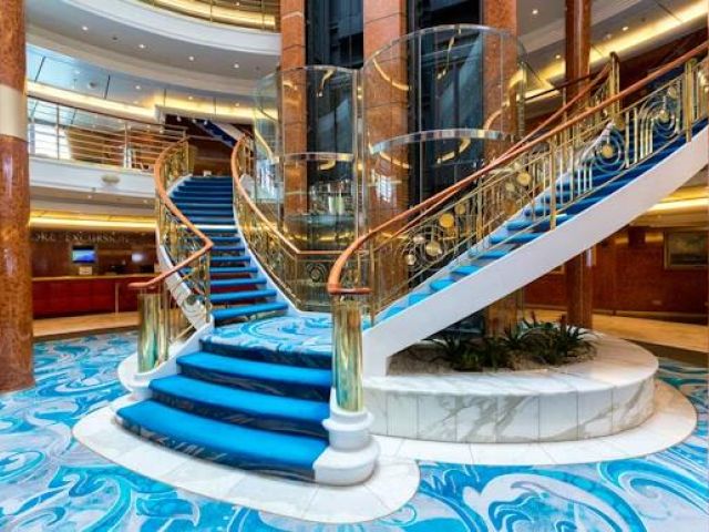 Norwegian Sun ile Büyük Baltık Başkentleri Turu Pegasus Hava Yolları ile 9 Gece